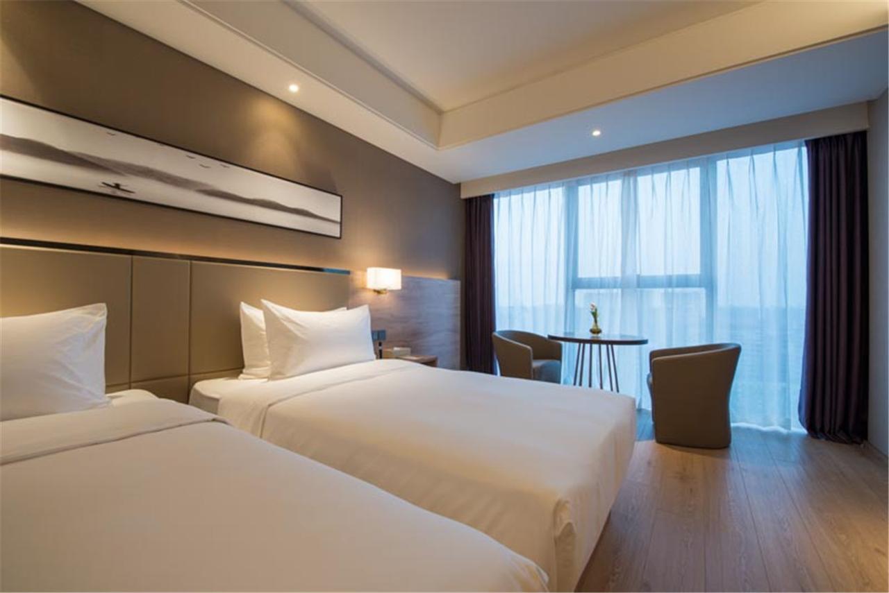 Mercure Yantai Golden Beach Exterior photo